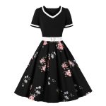 Robe Pin-Up Noire Fleurie Vintage
